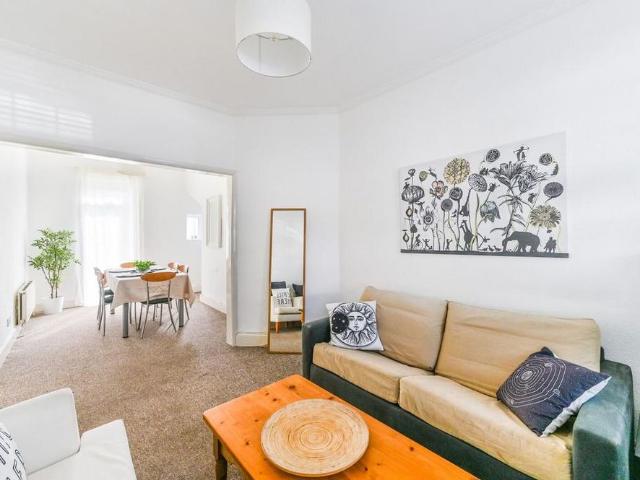 House for rent in The Wrythe, Greater London