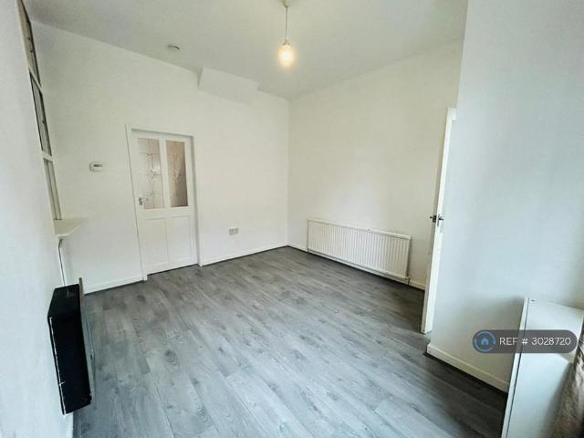 House for rent in Hurst, Greenheys