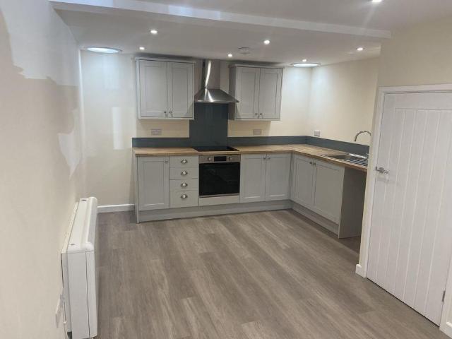 House for rent in Caldermoor, Burnedge