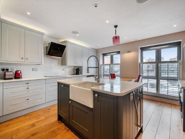 House for rent in Clewer Village, Windsor