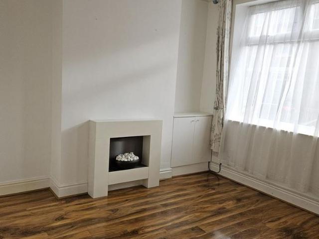 House for rent in Gorse Hill, Trafford Park