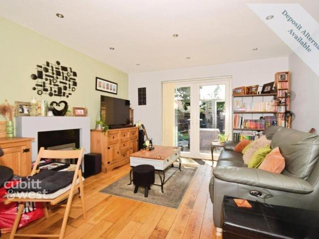 House for rent in Burstow, Hillview