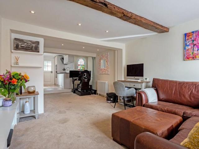 House for rent in Fole, Surrey