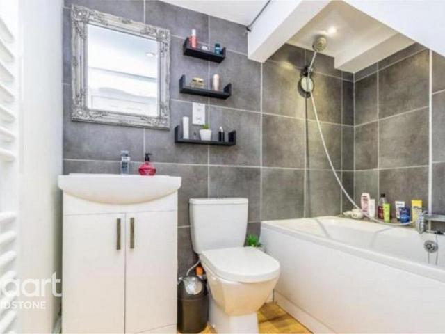 House for rent in Midway, Kent