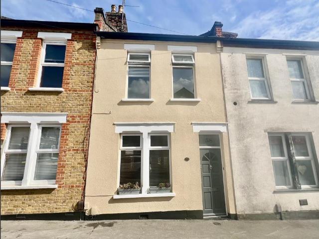 House for rent in Alton Barnes, Essex