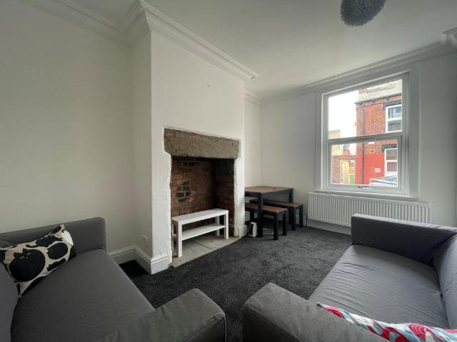 House for rent in Hyde Park, West Yorkshire