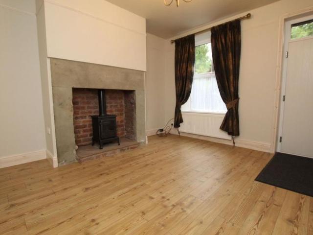 House for rent in Lydgate, Burnedge