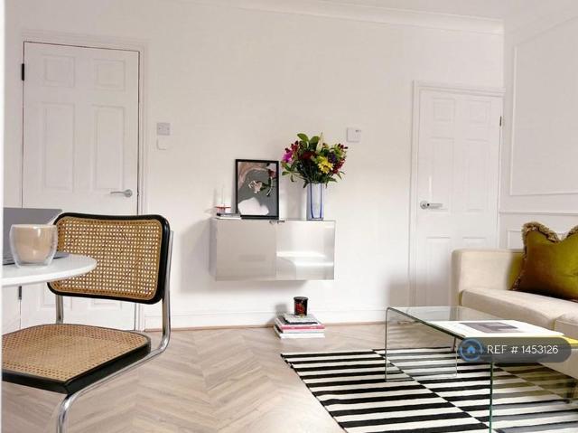 House for rent in Newtown, Reading