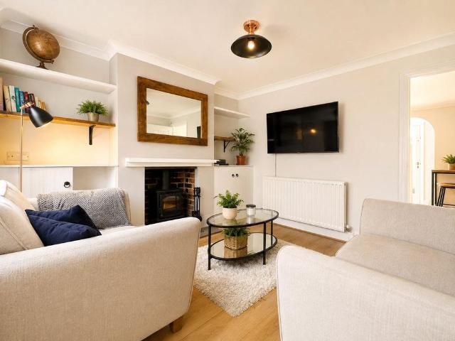 House for rent in Fole, Surrey