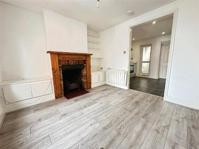 House for rent in Weeks, Ryde