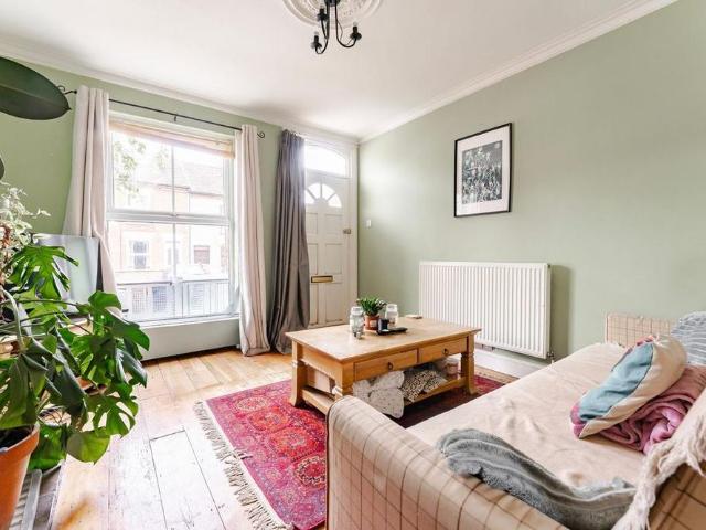 House for rent in Lakenham, East Bank