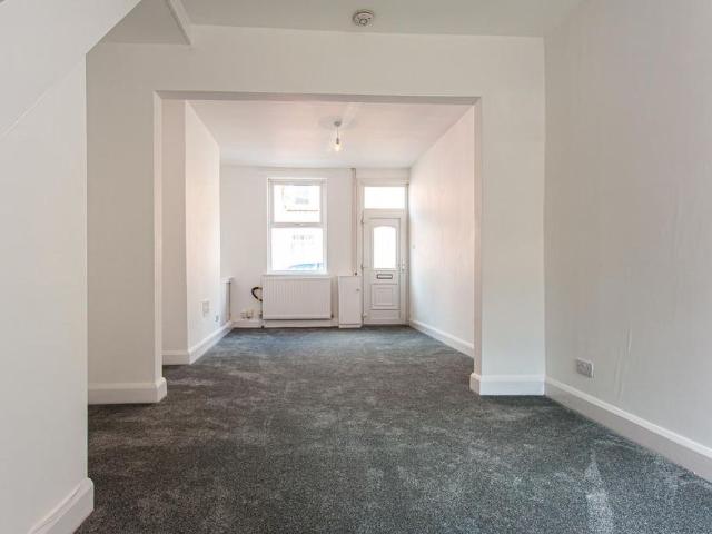 House for rent in Leeman Road, High Field