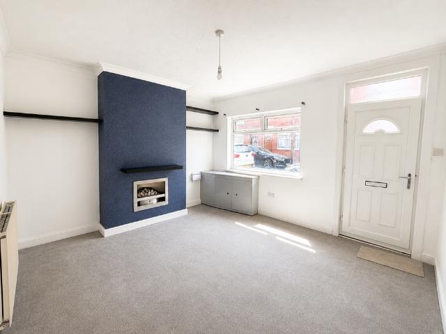 House for rent in Cutsyke, Castleford