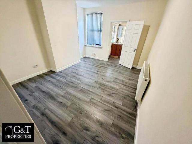 House for rent in Dixons Green, West Midlands