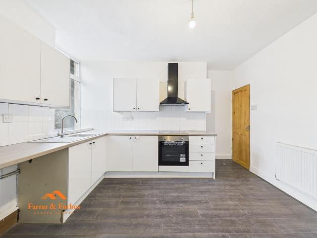 House for rent in Little Moor End, Backburn