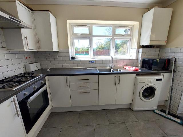 House for rent in Newbury Park, Greater London