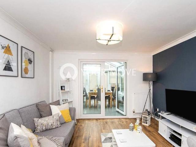 House for rent in Oad Street, Kent