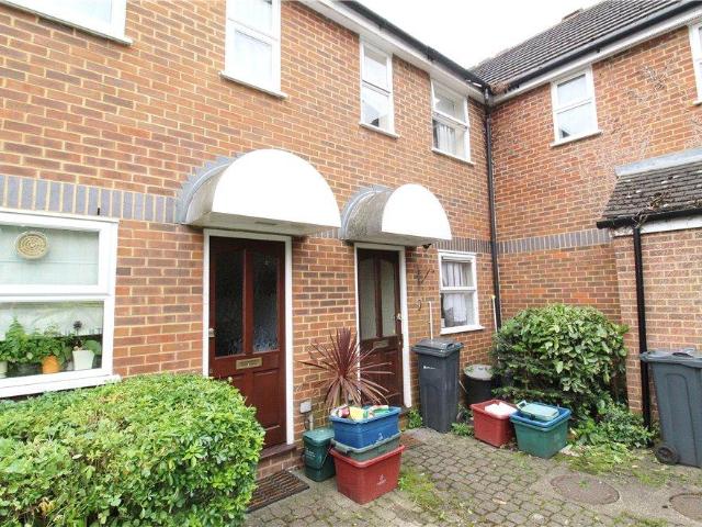 House for rent in London Borough of Hounslow, Greater London