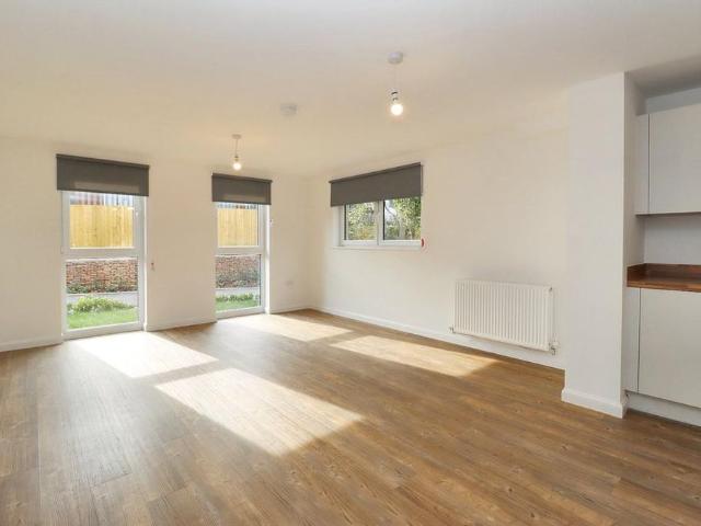 House for rent in North Leith, Trinity