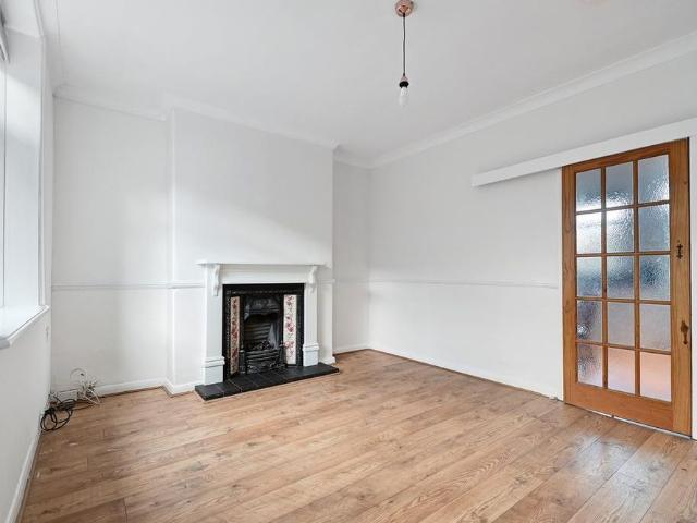 House for rent in Moor Side, Yeadon