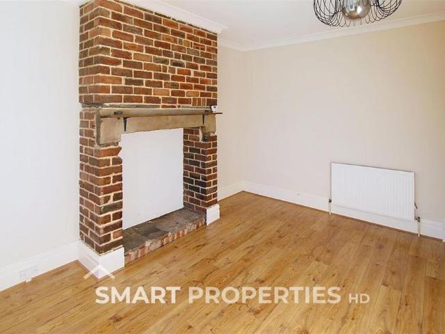 House for rent in Huddersfield, Kirklees