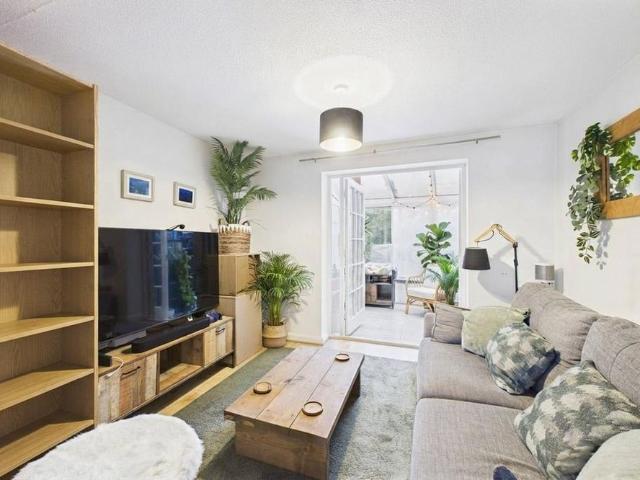 House for rent in Badshot Lea, Waverley