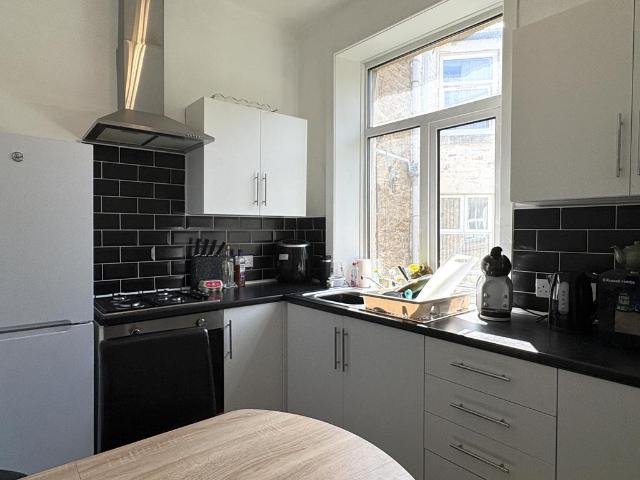 House for rent in Kirklees, Bury