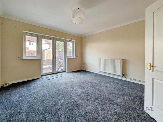House for rent in Mile Town, Oad Street