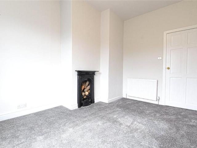 House for rent in Brookfoot, Brighouse