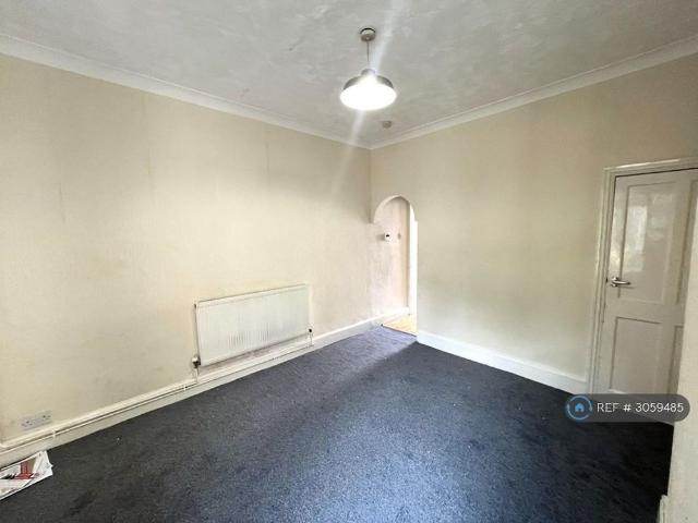 House for rent in Ball Hill District Centre, Coventry