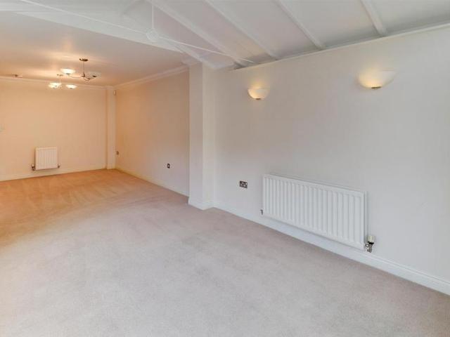 House for rent in Milverton, Green Close