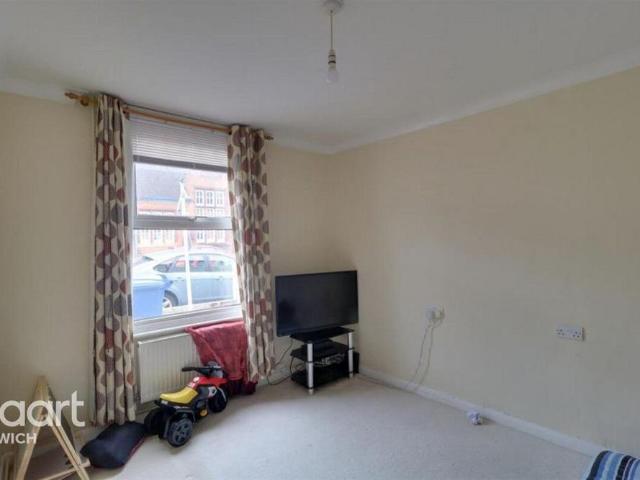 House for rent in The Dales, Key Street
