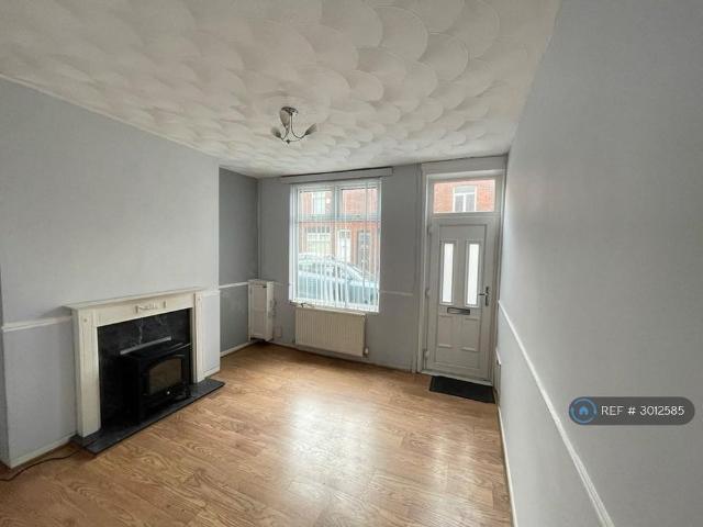 House for rent in Lee Bank, Greater Manchester