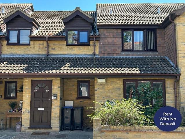 Flat for rent in East Cliff, Acol