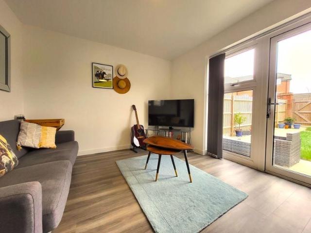 House for rent in Chichester, Littlecote