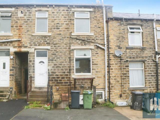 House for rent in Milnsbridge, West Yorkshire
