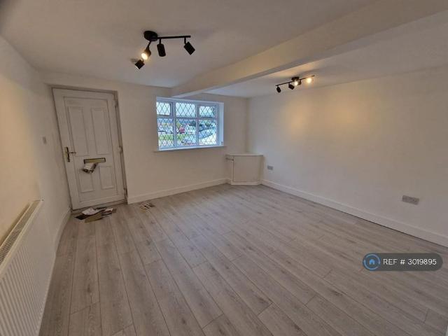House for rent in Lately Common, Warrington