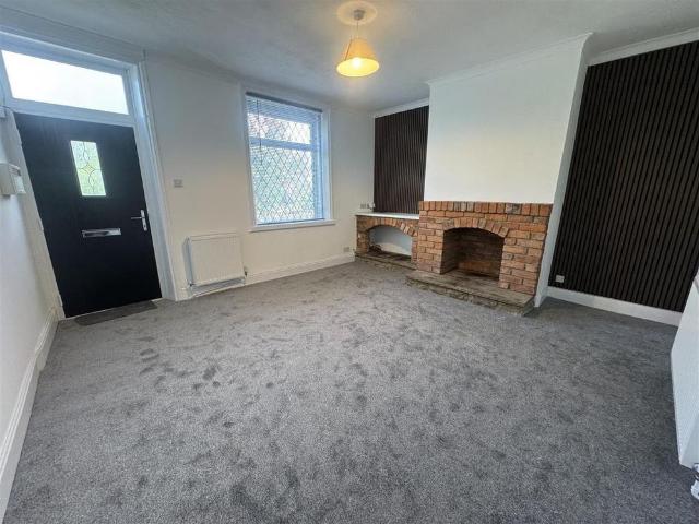 House for rent in Shelf, West Yorkshire