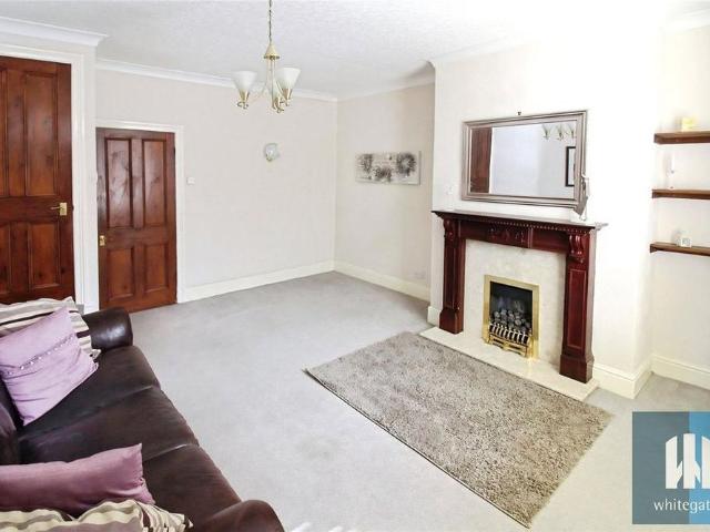 House for rent in Clifton, West Yorkshire