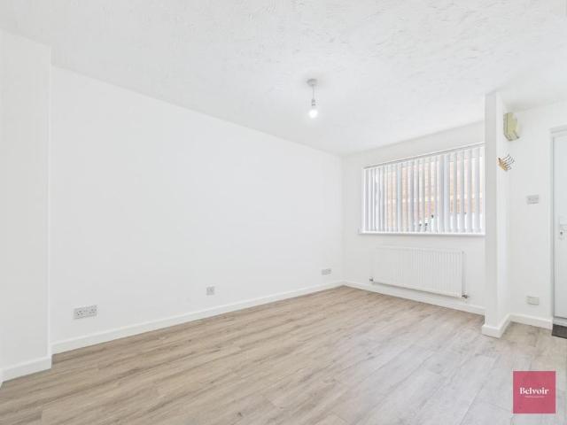 House for rent in Cimla, Neath