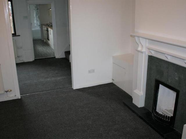 House for rent in Sudden, Burnedge