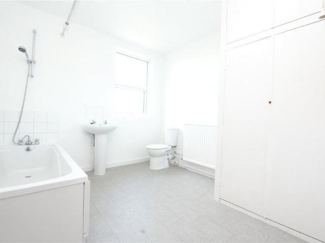 House for rent in Midway, Kent
