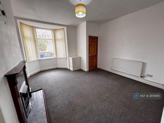 House for rent in Burnedge, Greater Manchester
