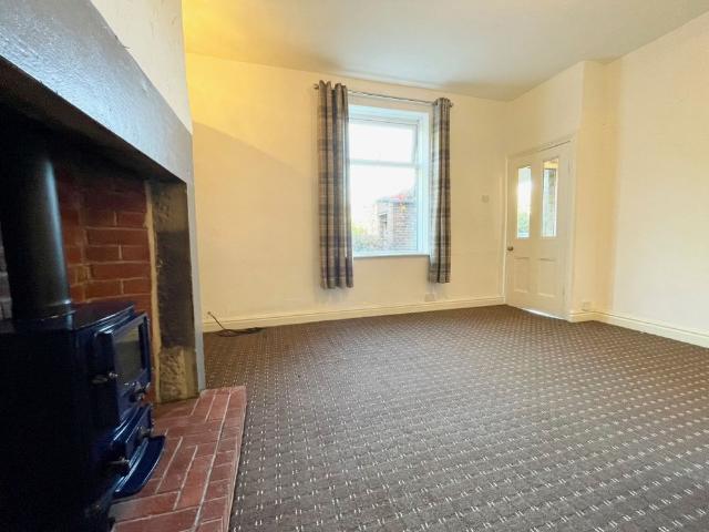 House for rent in Milnsbridge, Kirklees