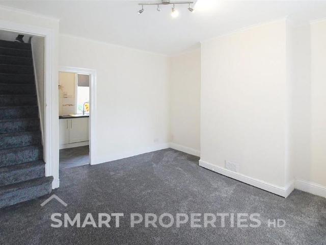House for rent in Huddersfield, West Yorkshire
