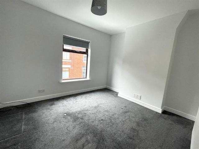 House for rent in Norton-Le-Moors, Stoke-on-Trent