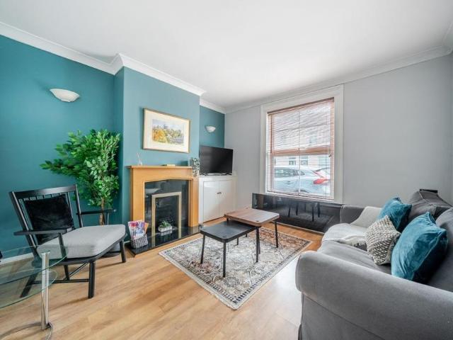 House for rent in Clewer Village, Windsor