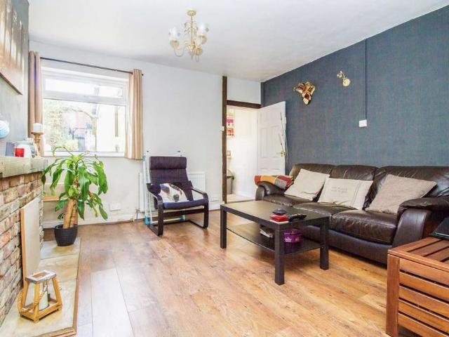 House for rent in Churchward, Rodbourne