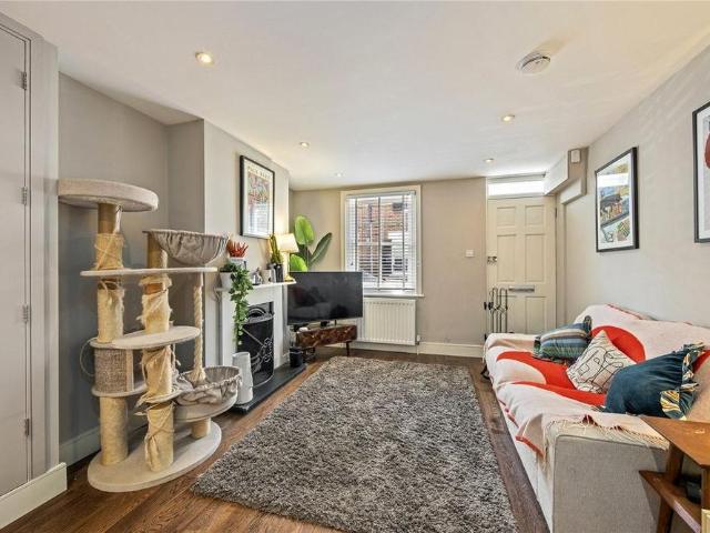 House for rent in North Sheen, Greater London