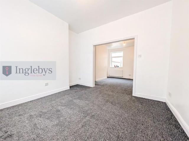 House for rent in Carlin How, Loftus